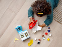 LEGO set 10961-1 Airplane & Airport - Image 3
