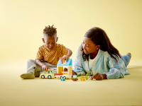 LEGO set 10986-1 Family House on Wheels - Image 7