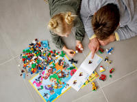 LEGO set 11015-1 Around The World - Image 12