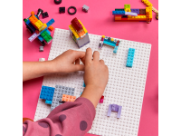 LEGO set 11026-1 White Baseplate - Image 5