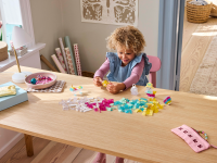 LEGO set 11040-1 Magical Transparent Box - Image 10