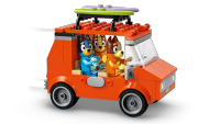 LEGO set 11202-1 Bluey’s Beach & Family Car Trip - Image 6