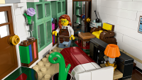 LEGO set 11371-1 Shopping Street - Image 17