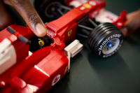 LEGO set 11375-1 Ferrari F2004 & Michael Schumacher - Image 5
