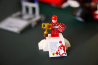 LEGO set 11375-1 Ferrari F2004 & Michael Schumacher - Image 7
