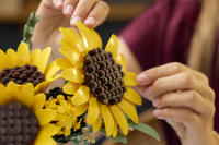 LEGO set 11502-1 Sunflower Bouquet - Image 15