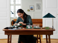 LEGO set 21054-1 The White House - Image 11