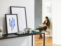 LEGO set 21054-1 The White House - Image 12