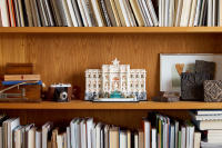 LEGO set 21062-1 Trevi Fountain - Image 9