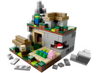LEGO set 21105-1 Micro World - The Village - Image 4