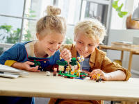 LEGO set 21165-1 The Bee Farm - Image 3