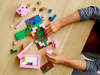 LEGO set 21170-1 The Pig House - Image 10
