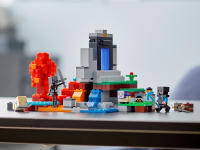 LEGO set 21172-1 The Ruined Portal - Image 3