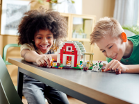 LEGO set 21187-1 The Red Barn - Image 8