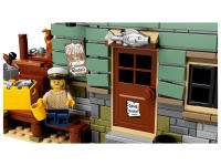LEGO set 21310-1 Old Fishing Store - Image 12