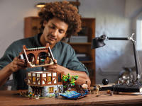 LEGO set 21325-1 Medieval Blacksmith - Image 10