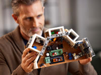 LEGO set 21328-1 Seinfeld - Image 4