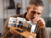 LEGO set 21328-1 Seinfeld - Image 12