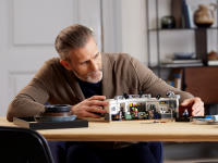 LEGO set 21328-1 Seinfeld - Image 18