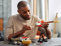 LEGO set 21329-1 Fender Stratocaster - Image 10