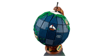 LEGO set 21332-1 The Globe - Image 3