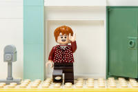 LEGO set 21339-1 BTS Dynamite - Image 9