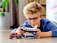 LEGO set 31091-1 Shuttle Transporter - Image 10