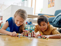 LEGO set 31105-1 Townhouse Toy Store - Image 8