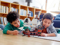 LEGO set 31109-1 Pirate Ship - Image 4