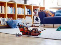 LEGO set 31109-1 Pirate Ship - Image 5