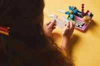 LEGO set 31169-1 Typewriter with Flowers - Image 8