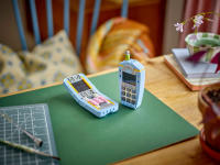 LEGO set 31174-1 Retro Telephone - Image 12