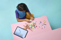 LEGO set 31390-1 Floral Art Decor Painting - Image 17