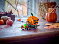 LEGO set 40822-1 Jack-o'-Lantern Pickup Truck - Image 6