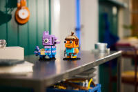 LEGO set 40881-1 Supply Llama & Fishstick Figures - Image 6