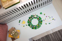 LEGO set 40957-1 Spring Wreath - Image 7