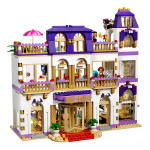 LEGO set 41101-1 Heartlake Grand Hotel - Image 3