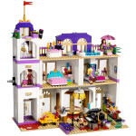 LEGO set 41101-1 Heartlake Grand Hotel - Image 4