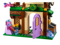 LEGO set 41174-1 The Starlight Inn - Image 10
