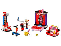 LEGO set 41236-1 Harley Quinn Dorm - Image 1