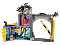 LEGO set 41237-1 Batgirl Secret Bunker - Image 9