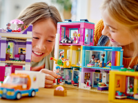 LEGO set 41704-1 Main Street Building - Image 6