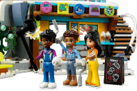 LEGO set 41756-1 Holiday Ski Slope and Café - Image 9