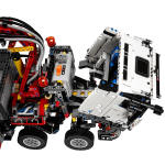 LEGO set 42043-1 Mercedes-Benz Arocs 3245 - Image 4