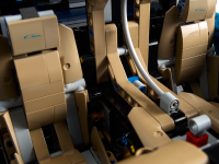 LEGO set 42083-1 Bugatti Chiron - Image 13