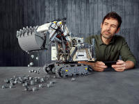 LEGO set 42100-1 Liebherr R 9800 Excavator - Image 3