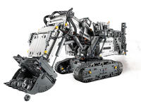 LEGO set 42100-1 Liebherr R 9800 Excavator - Image 11