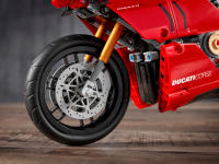 LEGO set 42107-1 Ducati Panigale V4 R - Image 4