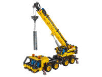 LEGO set 42108-1 Mobile Crane - Image 1
