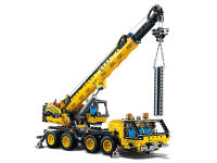 LEGO set 42108-1 Mobile Crane - Image 4